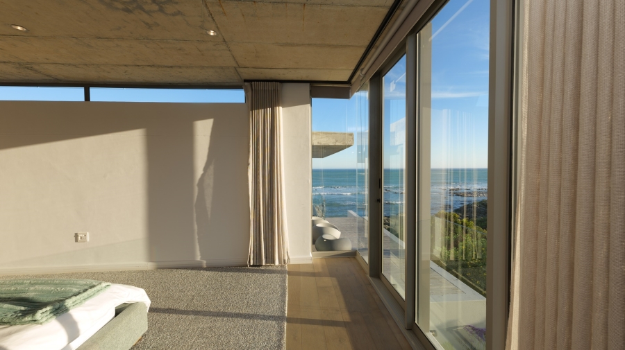 5 Bedroom Property for Sale in Suiderstrand Western Cape